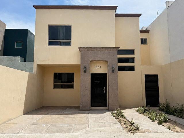 Casa en RENTA en Portales del Valle