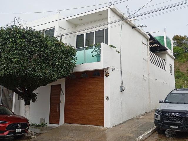 SE RENTA CASA EN COL. LOS PRESIDENTES Ampliación Terán | Tuxtla Gutiérrez