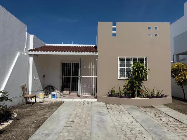 Casa en renta en privada, 2 recámaras y climatizada en Carmen, Campeche