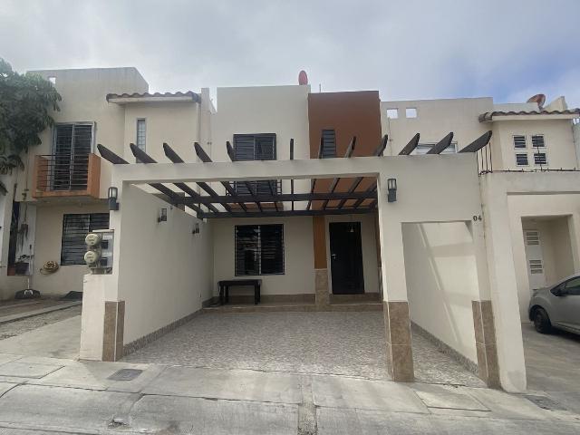 Casa en Renta en Privada, Colinas de California Perfecta Para Tu Nuevo Hogar