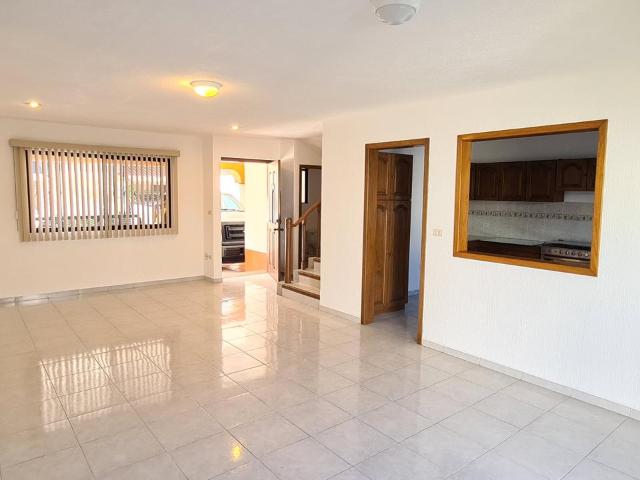 Casa en renta en privada con seguridad cerca de plaza altabrisa