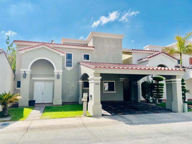 CASA EN RENTA EN PRIVADA BALBOA, ZONA DORADA