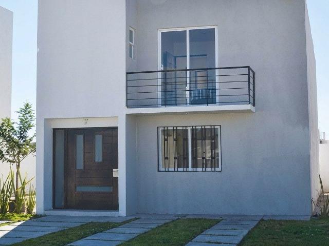 CASA EN RENTA EN PRIVADA BELLAVISTA, QUERÉTARO