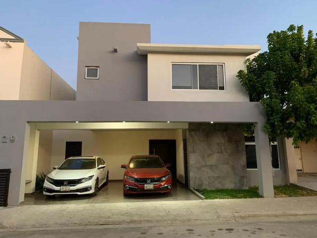 casa en renta en privada de santiago