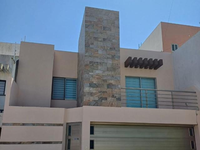 CASA EN RENTA EN PRIVADA DE RUFINO TAMAYO, FRACCIONAMIENTO PARA?SO, COATZACOALCOS, VERACRUZ