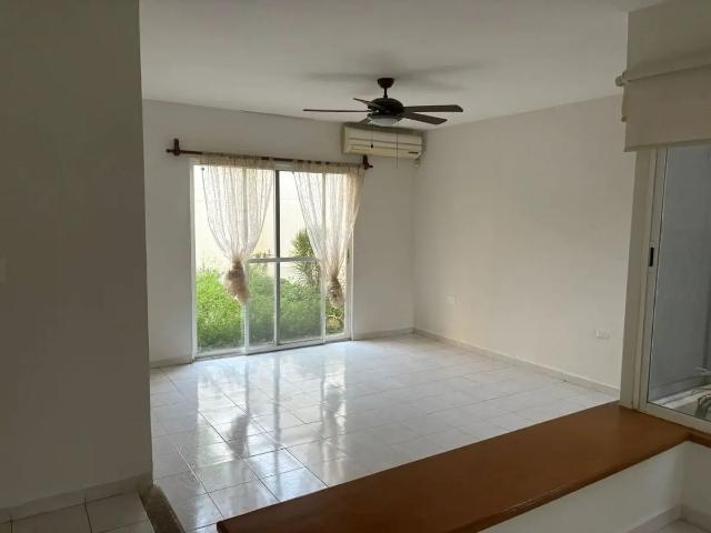 Casa en renta en privada exclusiva de Benito Juárez Norte