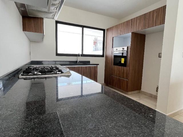 CASA en RENTA en PRIVADA, frente al TEC Regional