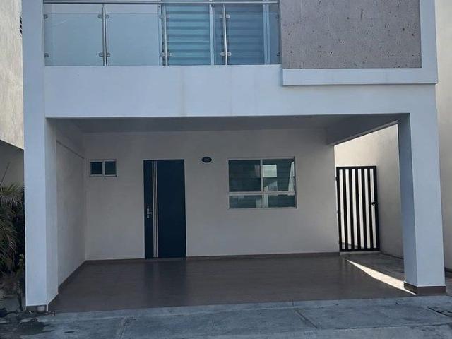 Casa en Renta en Privada Irlandés en Escobedo