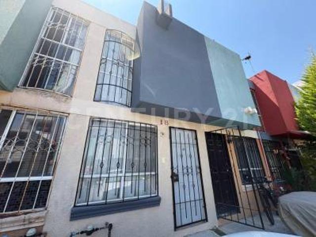 Casa en Renta en privada Los Heroes