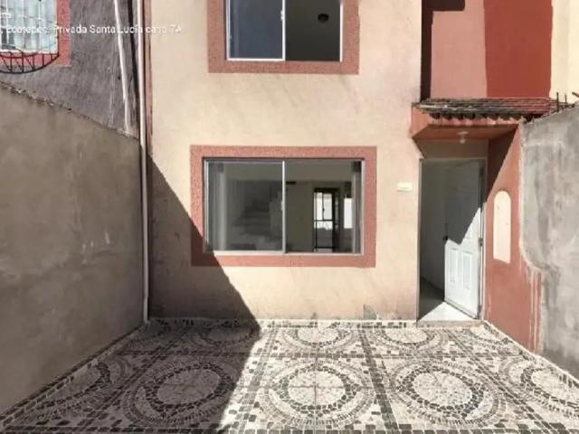 Casa en Renta en Privada Las Américas, Ecatepec: 3 Recámaras, Jardín y Portón Eléctrico