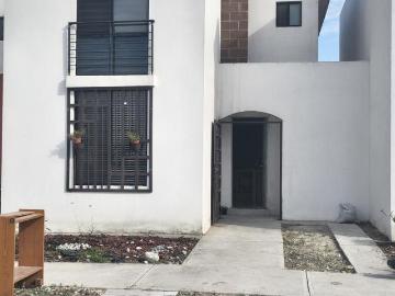 Casa en Renta en Privada Monte Carmelo, El Carmen