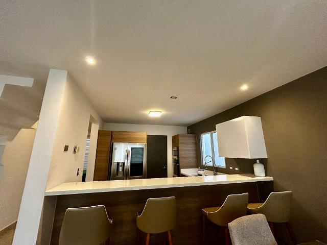 CASA EN RENTA EN PRIVADA MONTEJO