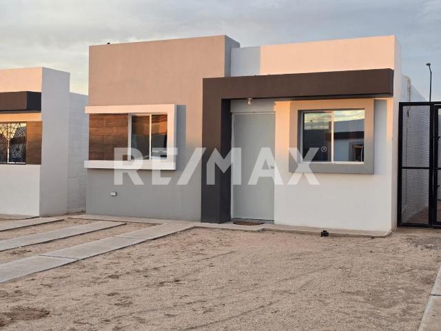 CASA EN RENTA EN PRIVADA PORTAGO EN EL MARQUES RESIDENCIAL