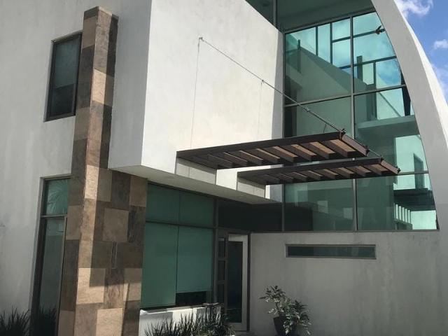 Casa en RENTA en privada y zona privilegiada de la Ciudad