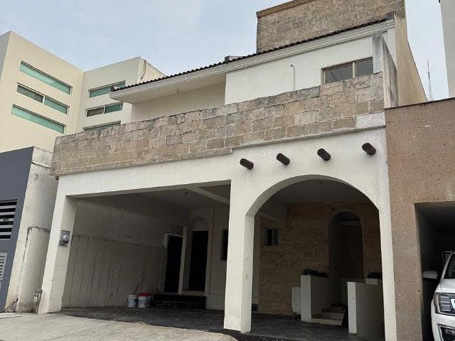 Casa en Renta en Privanzas 5to Sector