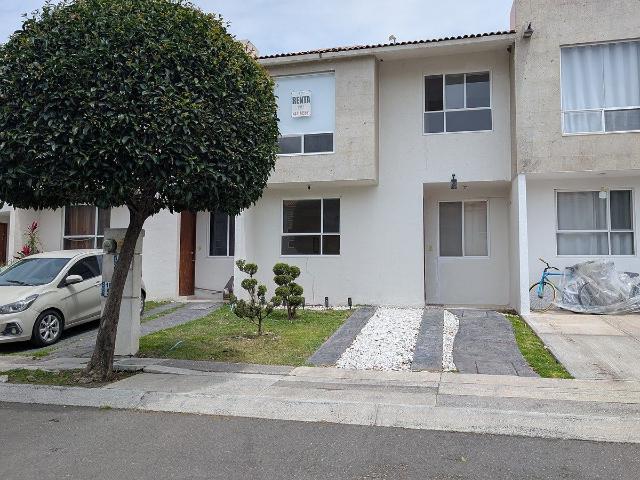 Casa en Renta en QUERETARO, Residencial del Parque. Alberca y SEGURIDAD
