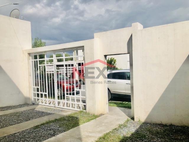 Casa en Renta en Ramos Arizpe, La Estación,, 3 recámaras, 2.5 baños, 90.00 m2 terreno, 129.00 m2 construcción