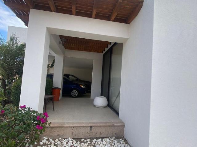 CASA EN RENTA EN RANCHO SANTA MONICA