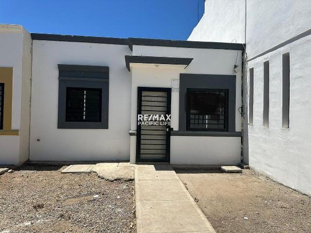CASA EN RENTA EN REAL PACIFICO