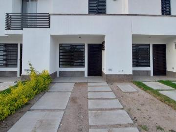 Casa en RENTA EN RESIDENCIAL MURANO ZONA SUR