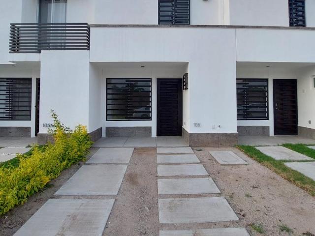 Casa en RENTA EN RESIDENCIAL MURANO ZONA SUR