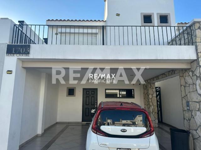 CASA EN RENTA EN RESIDENCIAL AZUL MARINO