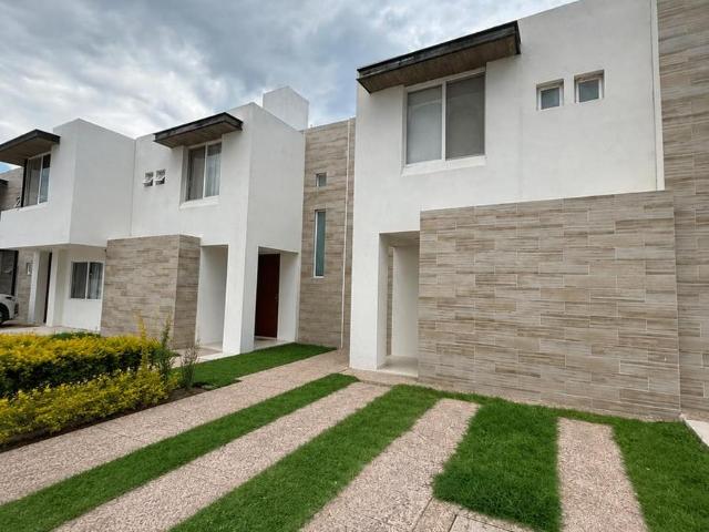 Casa en renta en residencial Alc?zar