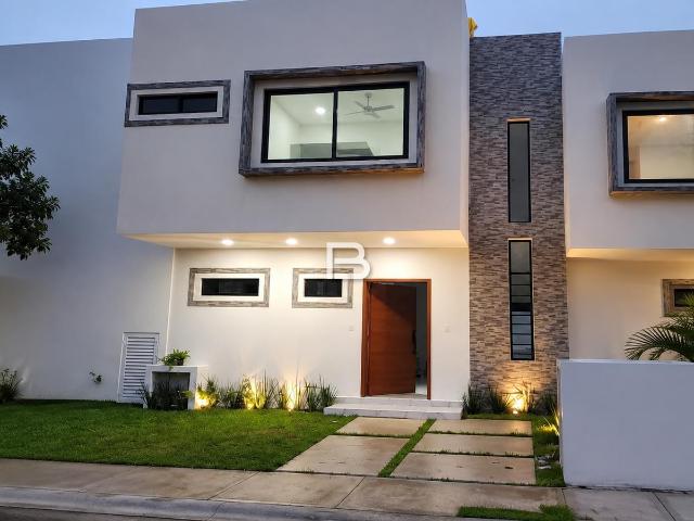 Casa en Renta En Residencial Arbolada en Cancun