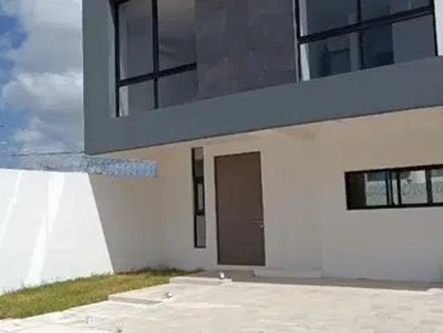 Casa En Renta En Residencial Arbolada 3 Recs, 3.5 Baños, Alberca, Cancun Quintana Roo