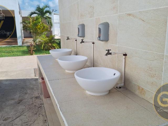 Casa en renta en Residencial Delicias II, Canc?n ? 2 rec?maras con jard?n y alberca