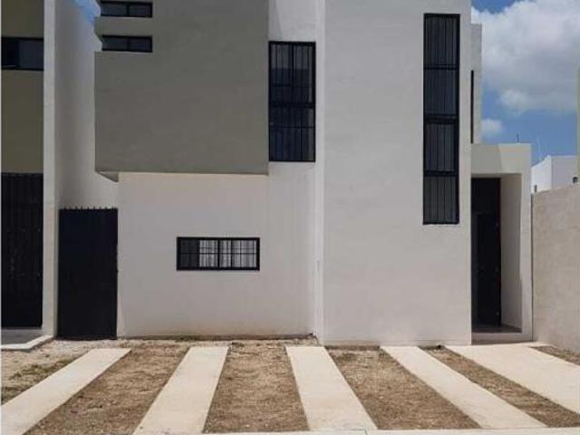 Casa en renta en Residencial Floresta, Mérida, Yucatán