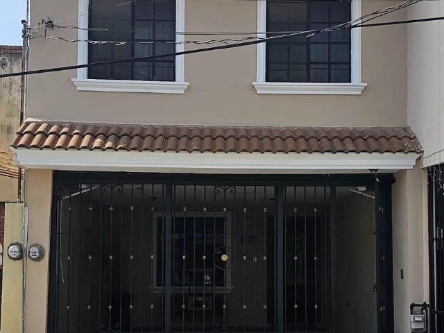 Casa en renta en Residencial La Española a 7 minutos del centro de Monterrey