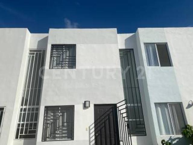 CASA EN RENTA EN RESIDENCIAL LAS FUENTES