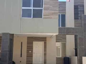 Casa en Renta en Residencial Los Pinos
