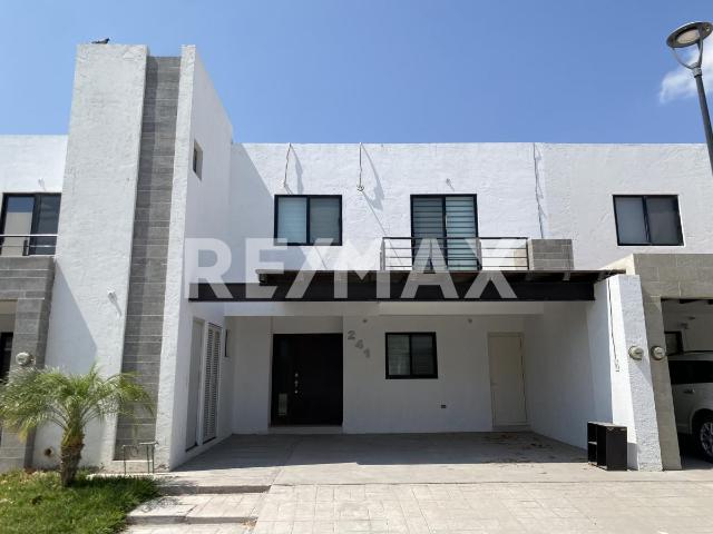 CASA EN RENTA EN RESIDENCIAL PALMA REAL