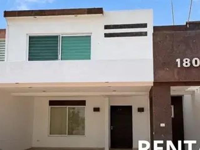 Casa en Renta en Residencial