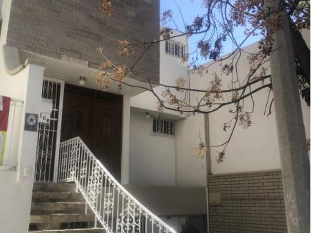 Excelente casa para oficinas