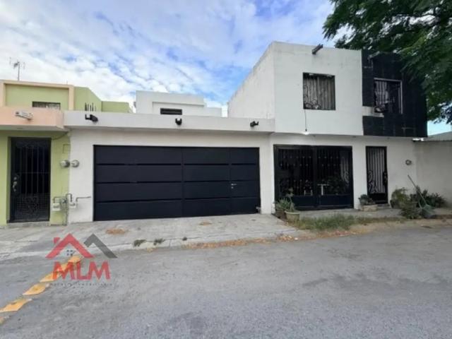 Casa en renta en Rincón de los Cristales, Apodaca, Nuevo León