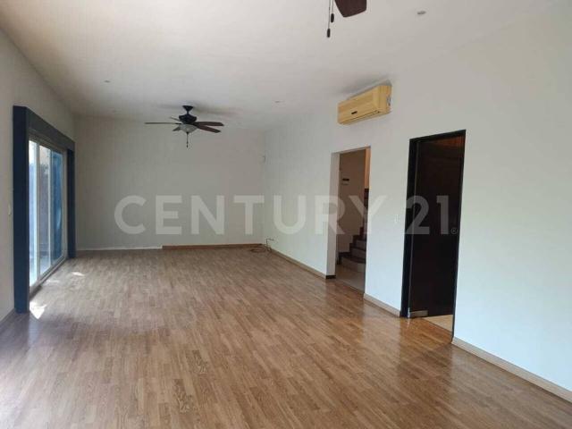 Casa en Renta en Rincón de los Ahuehuetes Monterrey