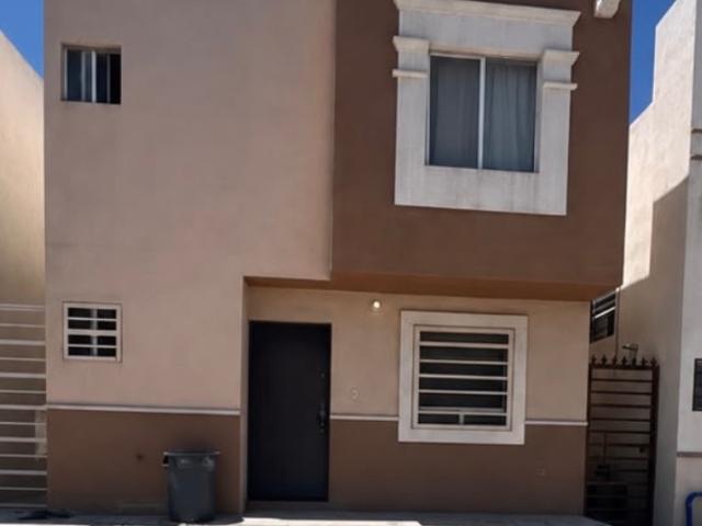 Casa en renta en Rincón del Valle, Ramos Arizpe: Amplia y cómoda