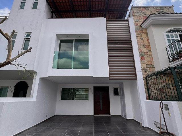 Casa en renta en Rinconada del Valle | Zona Real, Zapopan