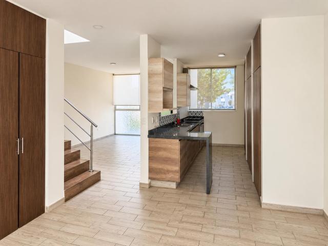 CASA EN RENTA EN RONDA RESIDENCIAL AL SUR DE LA CIUDAD GE