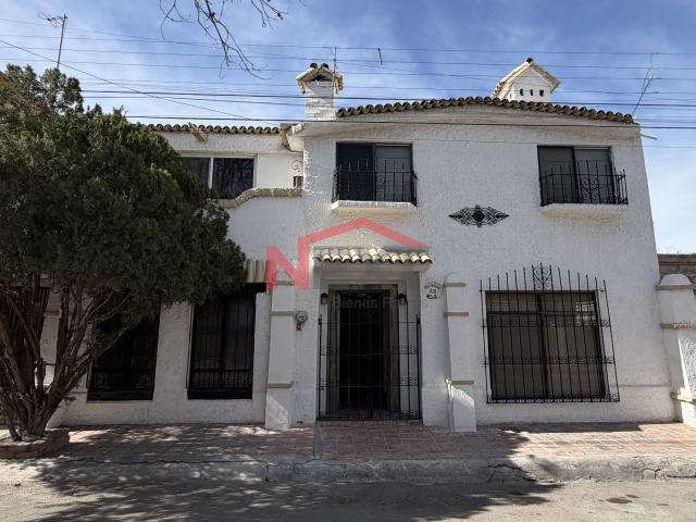 Casa en Renta en Saltillo, Oceanía,, 3 recámaras, 1.5 baños, 200.00 m2 terreno, 100.00 m2 construcción