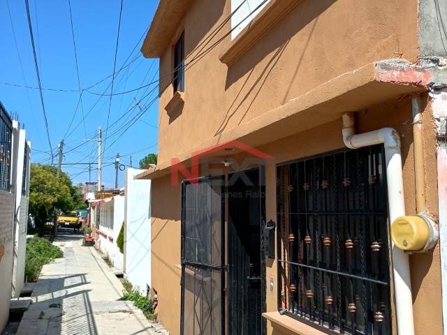Casa en Renta en Saltillo, Hacienda el Cortijo,, 4 recámaras, 2.0 baños, 200.00 m2 terreno, 200.00 m2 construcción
