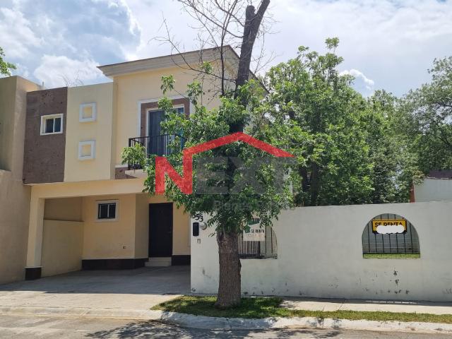 Casa en Renta en Saltillo, La Rosaleda,, 3 recámaras, 2.0 baños, 354.00 m2 terreno, 220.00 m2 construcción