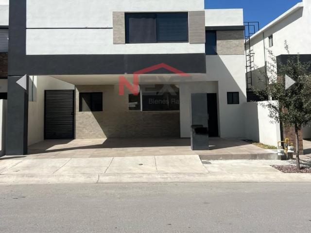 Casa en Renta en Saltillo, Sorrento,, 3 recámaras, 3.5 baños, 170.00 m2 terreno, 200.00 m2 construcción