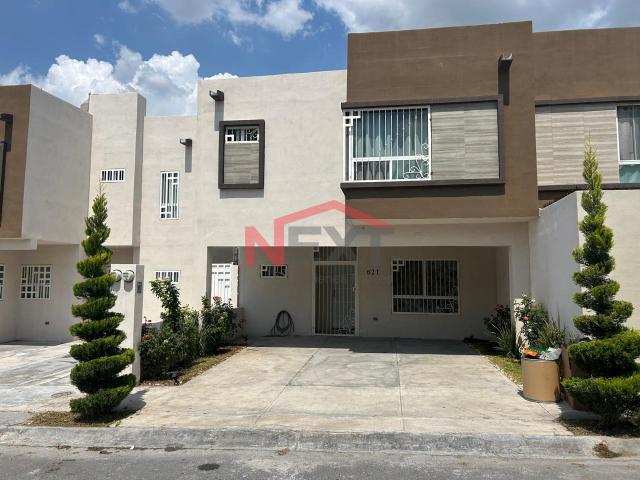 Casa en Renta en Saltillo TODOS SALTILLO, Valle de los Almendros,, 3 recámaras, 3.0 baños, 105.00 m2 terreno, 105.00 m2 construcción