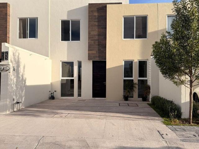 ✨ ¡CASA EN RENTA EN SAN GERARDO – AMUEBLADA! ✨