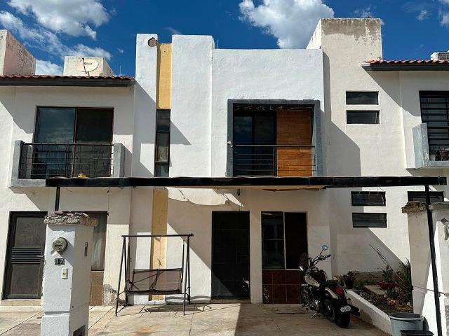 ¡Casa en Renta en San Gerardo Residencial!