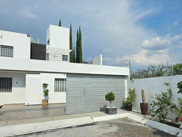 CASA EN RENTA EN SAN JUAN DEL RÍO, QUERÉTARO